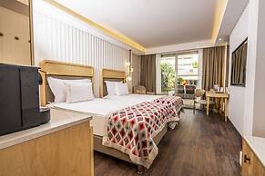 Lara Barut Collection-Ultra All Inclusive