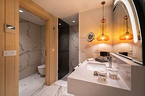 Lara Barut Collection-Ultra All Inclusive