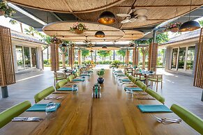 Lara Barut Collection-Ultra All Inclusive