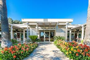 Lara Barut Collection-Ultra All Inclusive