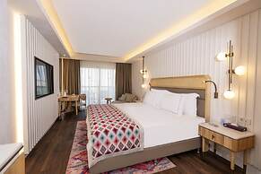 Lara Barut Collection-Ultra All Inclusive