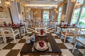 Lara Barut Collection-Ultra All Inclusive