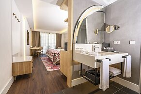 Lara Barut Collection-Ultra All Inclusive