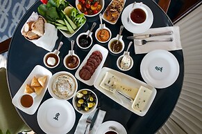 Bebek Hotel By The Stay