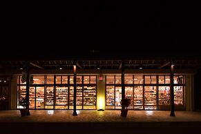 Kanucha Bay Hotels & Villas