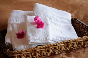 Kanucha Bay Hotels & Villas