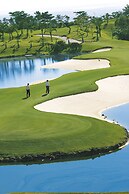 Kanucha Bay Hotels & Villas