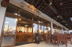 Kanucha Bay Hotels & Villas