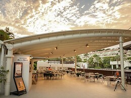 Kanucha Bay Hotels & Villas