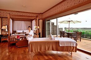 Kanucha Bay Hotels & Villas