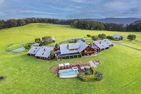 Spicers Peak Lodge