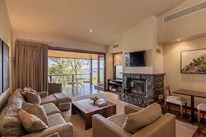 Spicers Peak Lodge