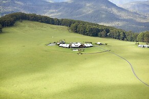 Spicers Peak Lodge