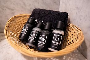 Sand Bar Cottage Inn