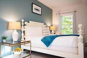 Sand Bar Cottage Inn