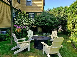 Sand Bar Cottage Inn