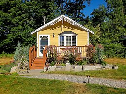 Sand Bar Cottage Inn