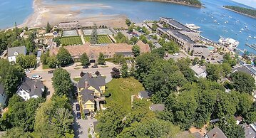 Sand Bar Cottage Inn