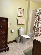 Sand Bar Cottage Inn