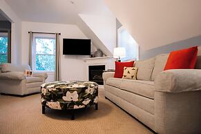 Sand Bar Cottage Inn