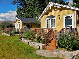 Sand Bar Cottage Inn