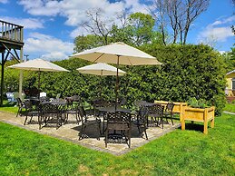 Sand Bar Cottage Inn