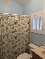 Sand Bar Cottage Inn