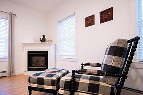 Sand Bar Cottage Inn