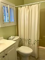 Sand Bar Cottage Inn