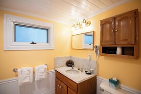 Sand Bar Cottage Inn