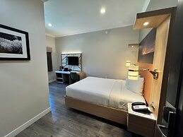 Granada Inn