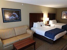 Comfort Inn & Suites Cooperstown / Milford