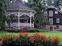 Golden Plough Inn At Peddlers Village