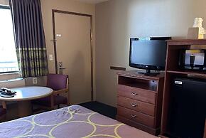 Super 8 by Wyndham Vancouver East