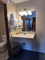 Super 8 by Wyndham Vancouver East