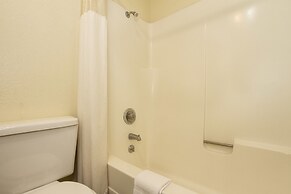 Super 8 by Wyndham Vancouver East