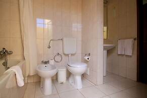 Parque Mourabel- Pe Do Lago- Oasis Village