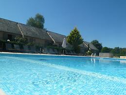 The Originals Relais, Hôtel Restaurant Les Coquelicots