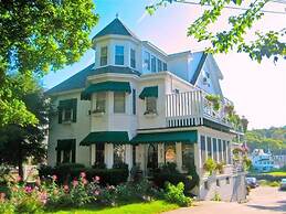 Harbour Towne Inn on the Waterfront
