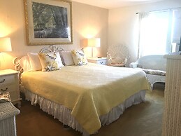 Harbour Towne Inn on the Waterfront