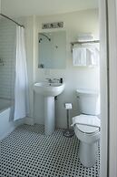 Higgins Beach Inn