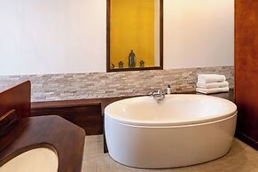 Best Western Plus La Rade