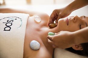 Le Suffren Hotel & Marina