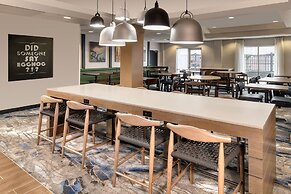 Fairfield Inn and Suites by Marriott Toronto Brampton