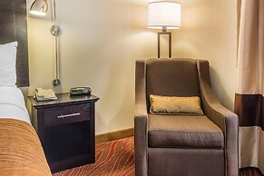 Comfort Inn & Suites LaGuardia Airport