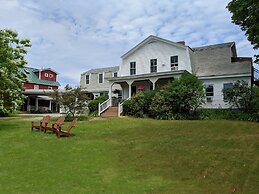 Maple Hill Farm Inn