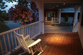 Maple Hill Farm Inn