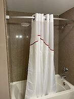 Red Roof Inn & Suites Detroit-Melvindale/ Dearborn