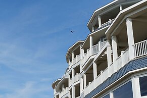 Madison Beach Hotel