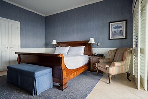 Madison Beach Hotel